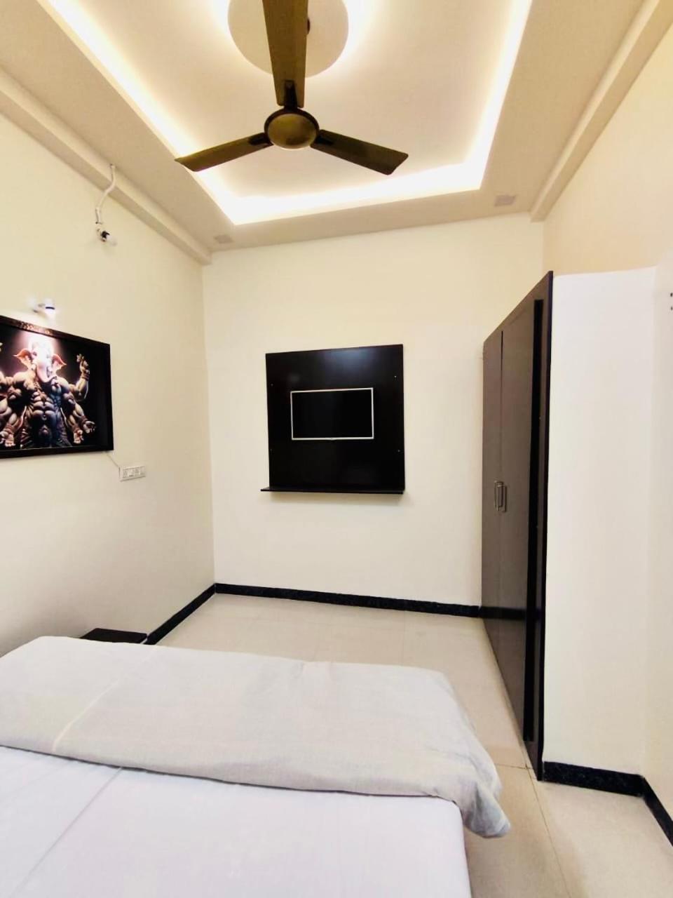 Shivdwelling Villa Uddzsaín Kültér fotó